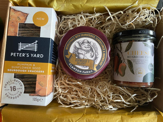 Dorothy Dormouse Cheese, Chutney & Crackers Box Gift